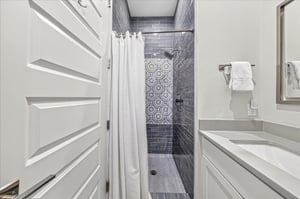 1st Floor, Bunk Bathroom
