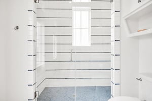 3rd King Bathroom, 2nd Floor