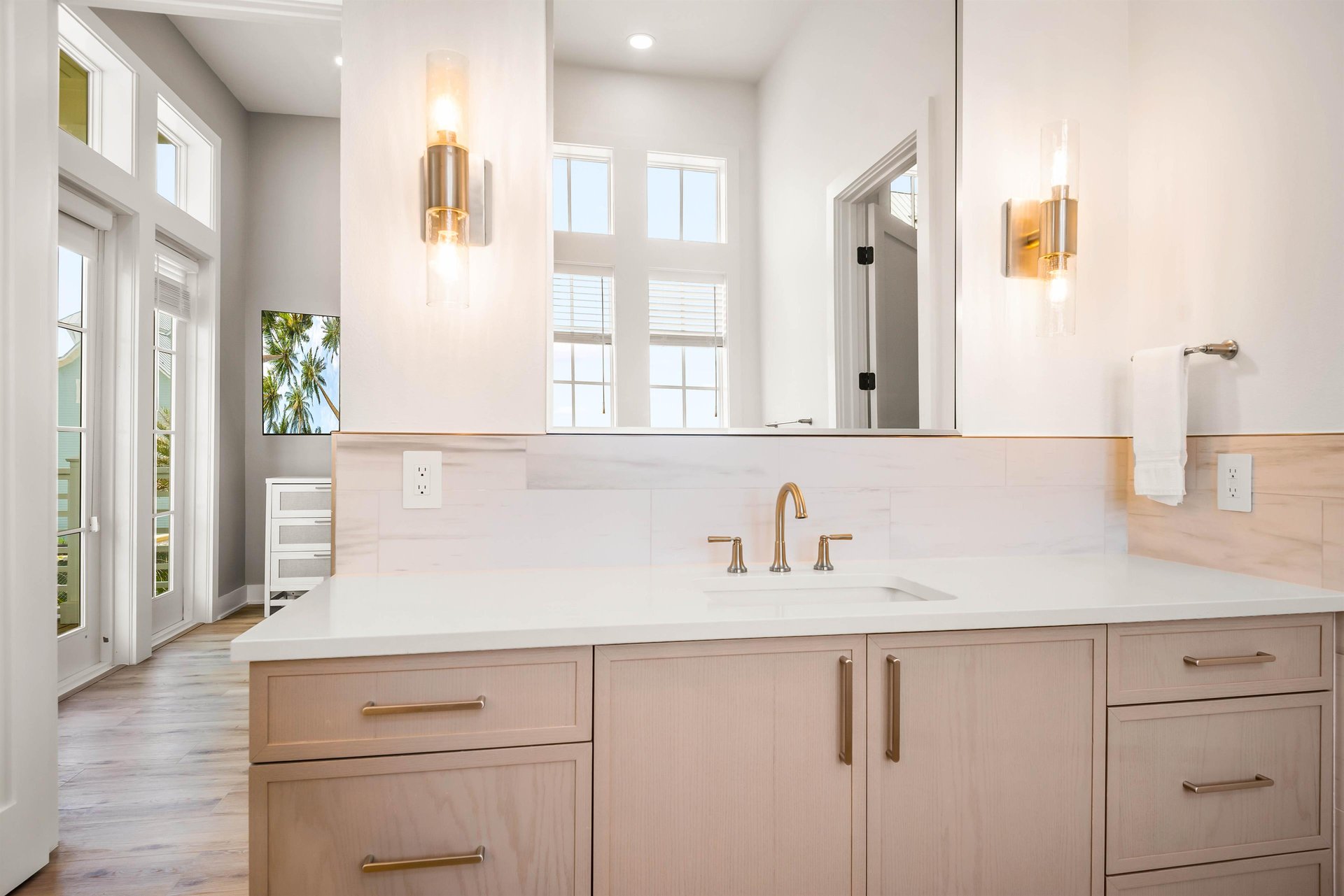 King Suite Bathroom, 2nd Floor