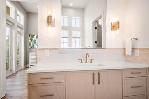 King Suite Bathroom, 2nd Floor