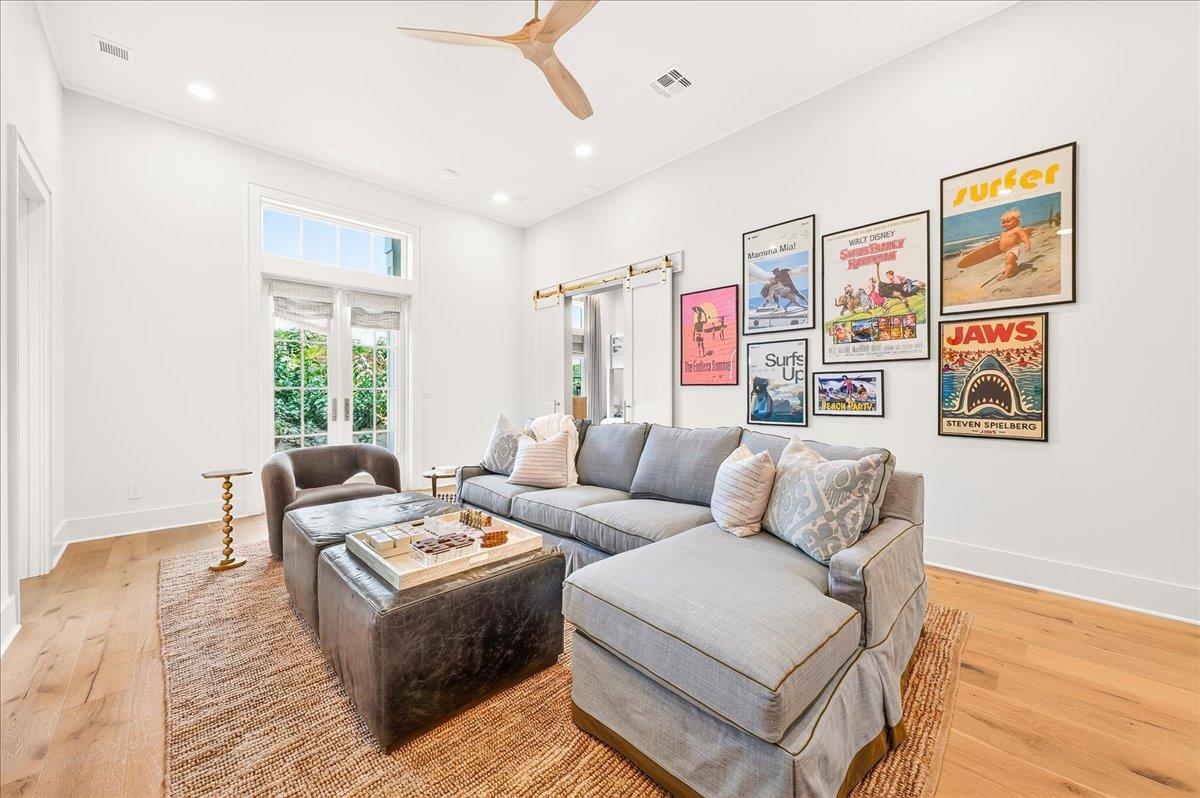 1st Floor, Living Room