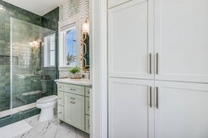 Full Bathroom, 1st Floor