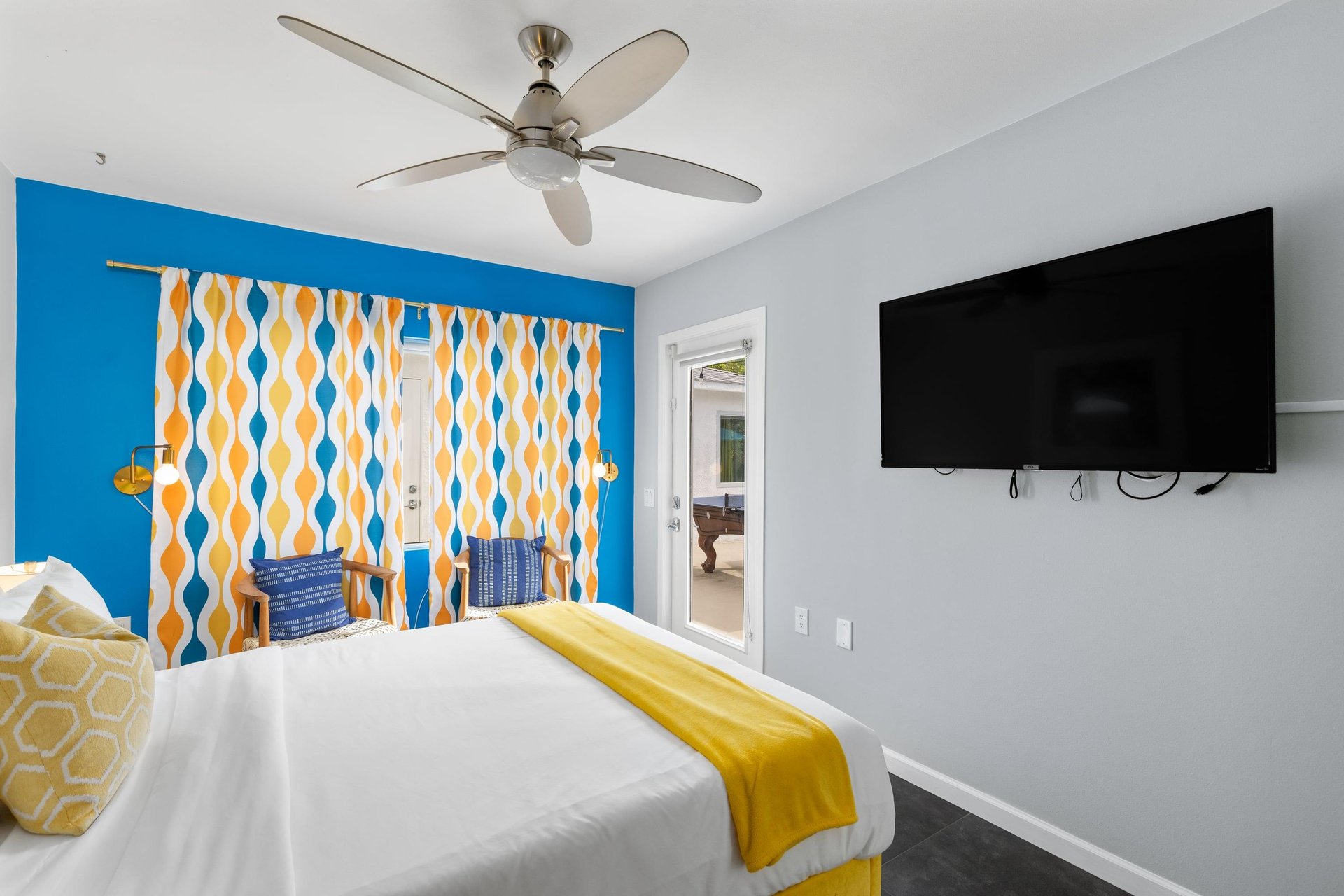Guest bedroom