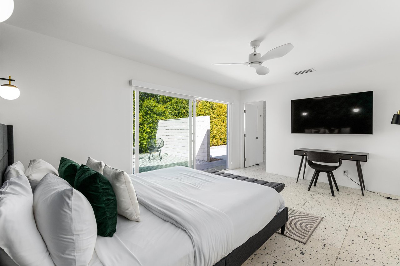 Preimary bedroom