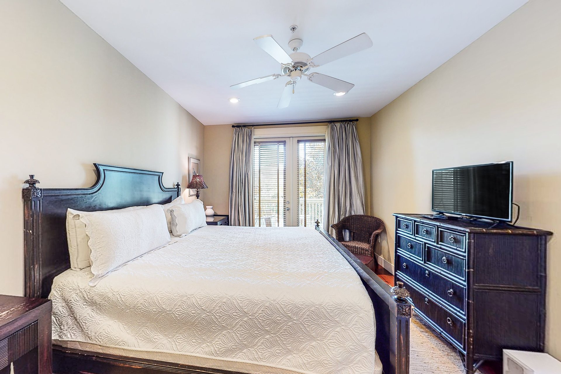 Grand Isle Getaway 205 10