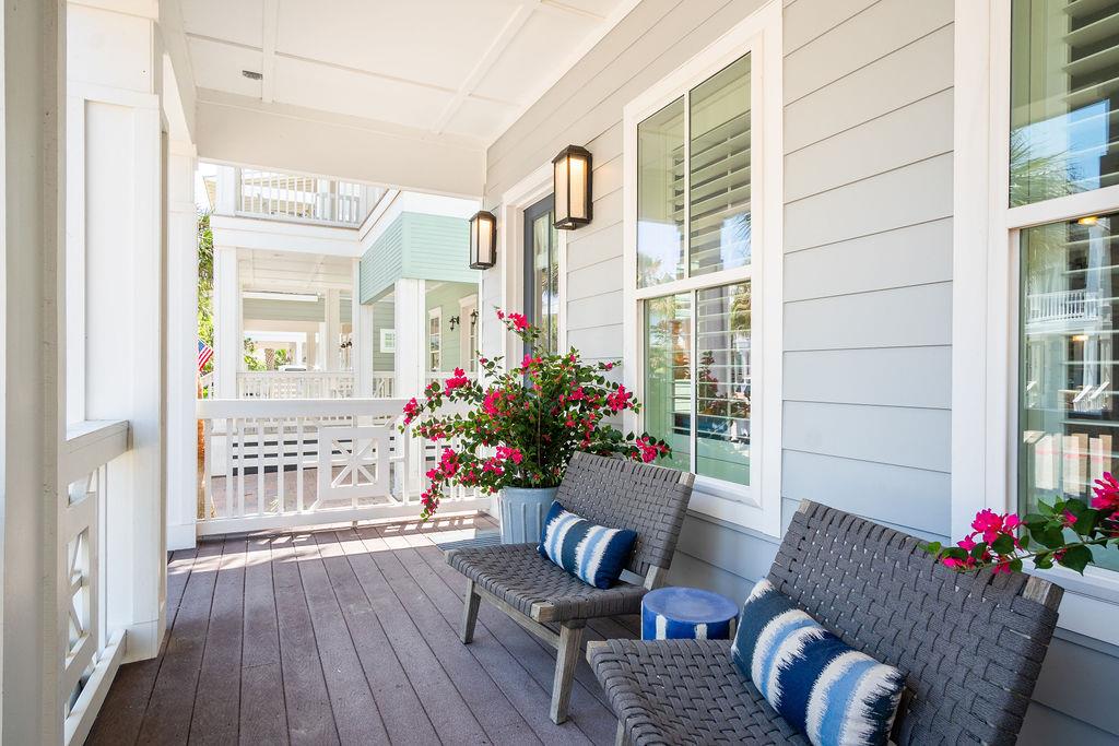 1st Floor, Front Porch