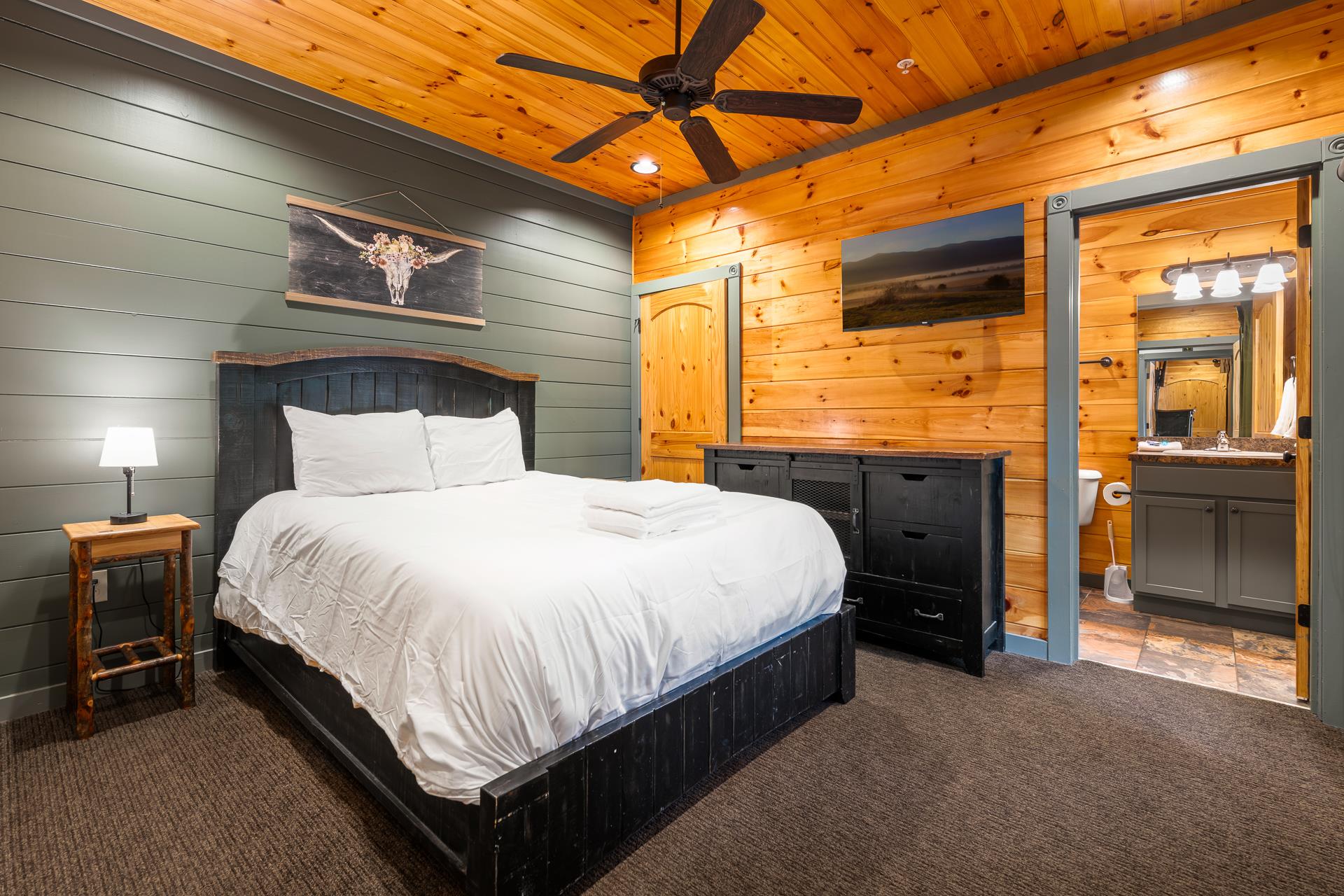 The Gatlinburg Lodge 250