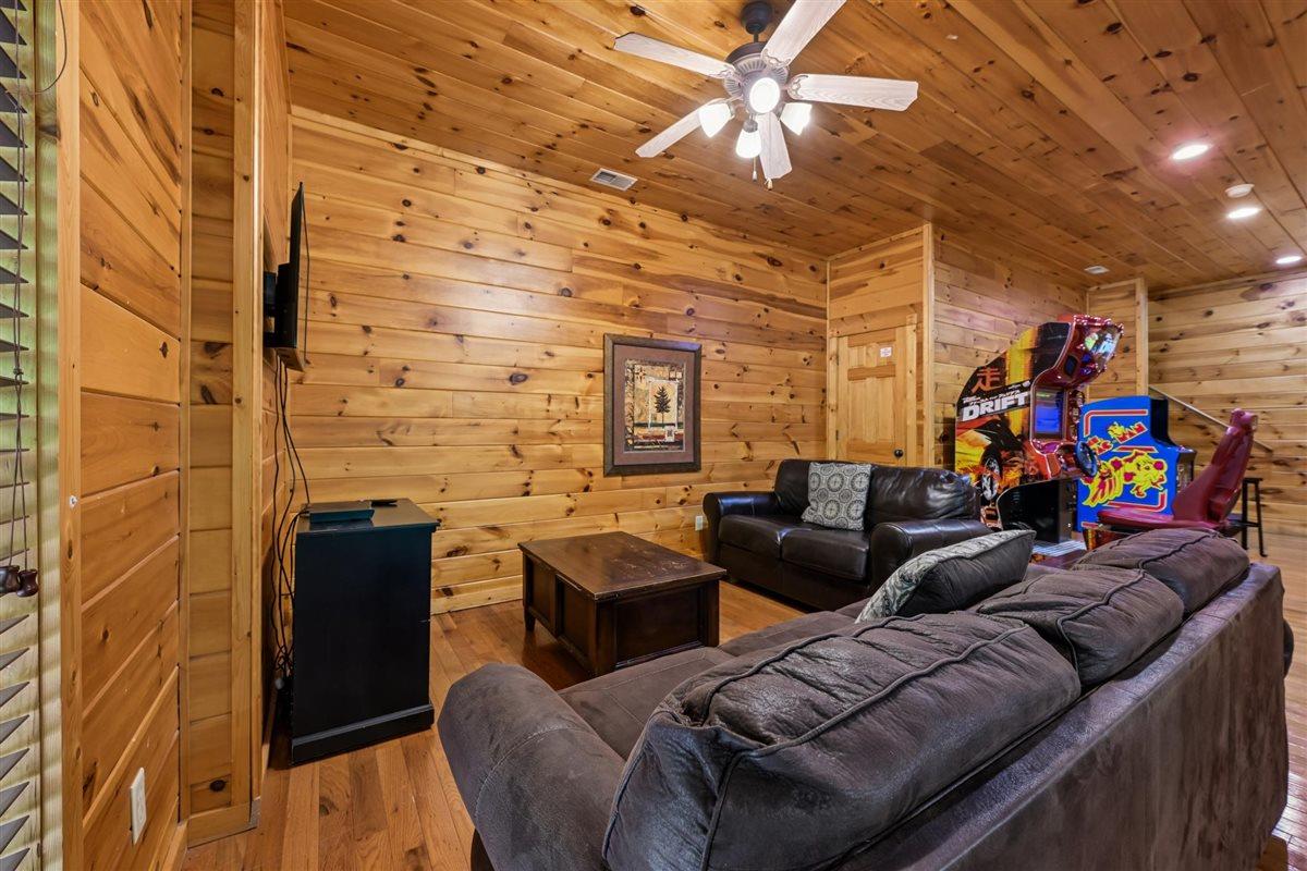 55Recreation Room