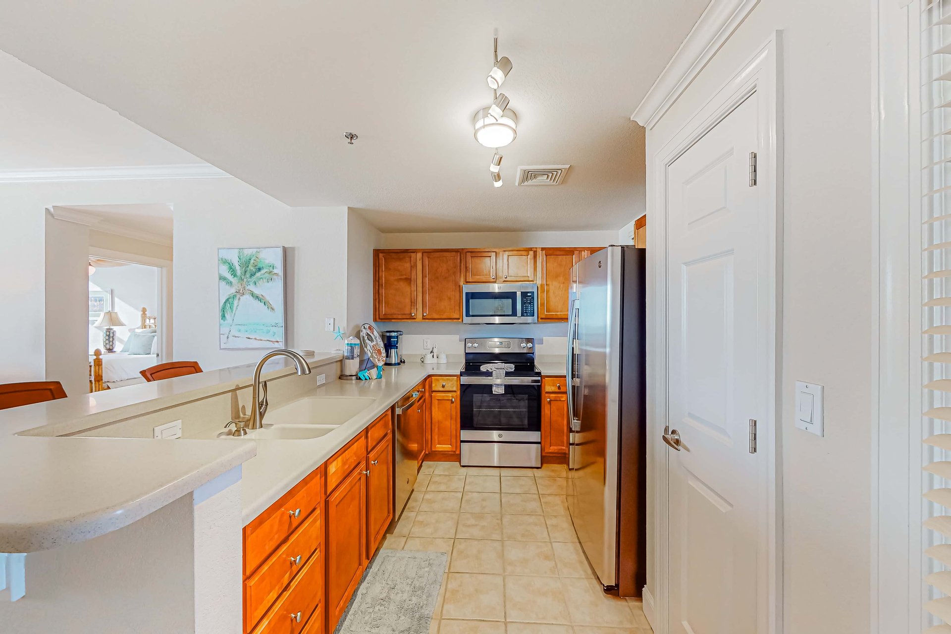 Emerald Dolphin 540 9