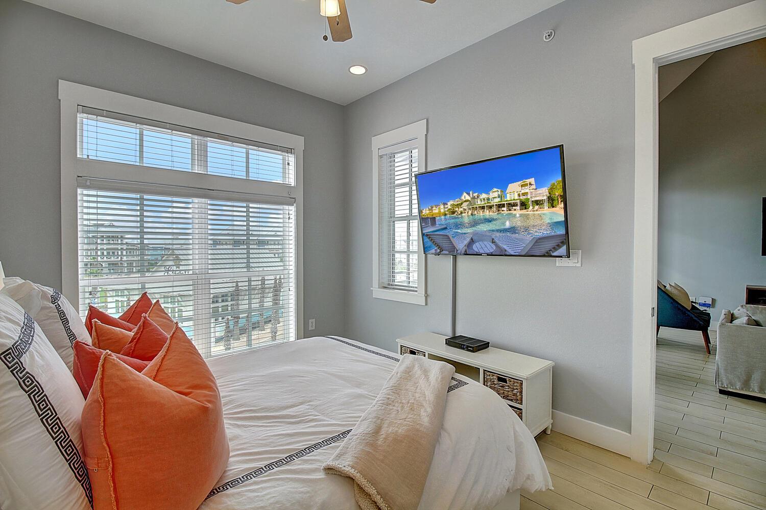 Queen Bedroom with 55 Smart TV