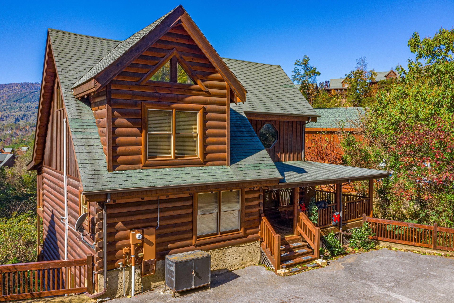 Bears Dont Bluff, a 3 bedroom cabin rental located in Pigeon Forge