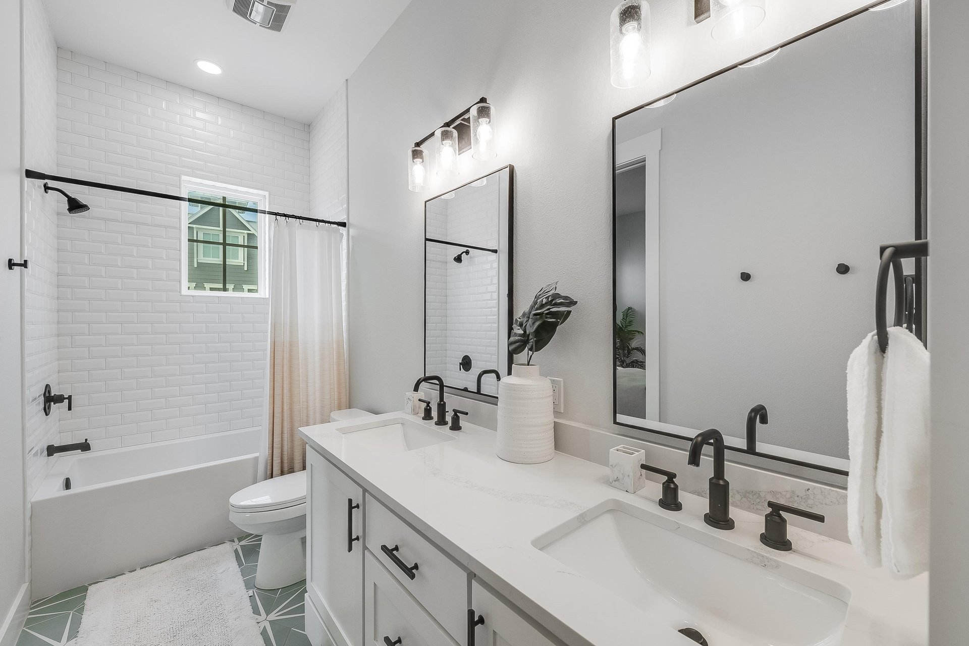 Queen Suite, 2nd Floor