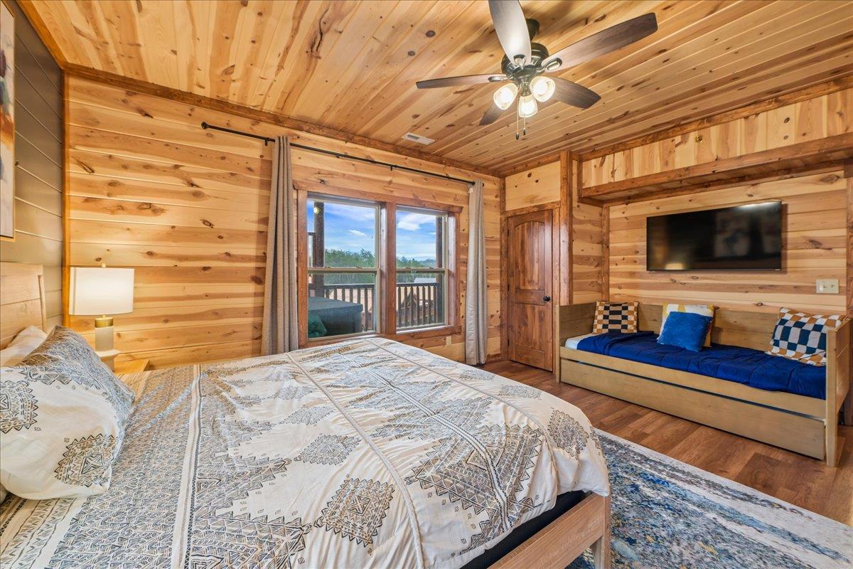 080Bedroom