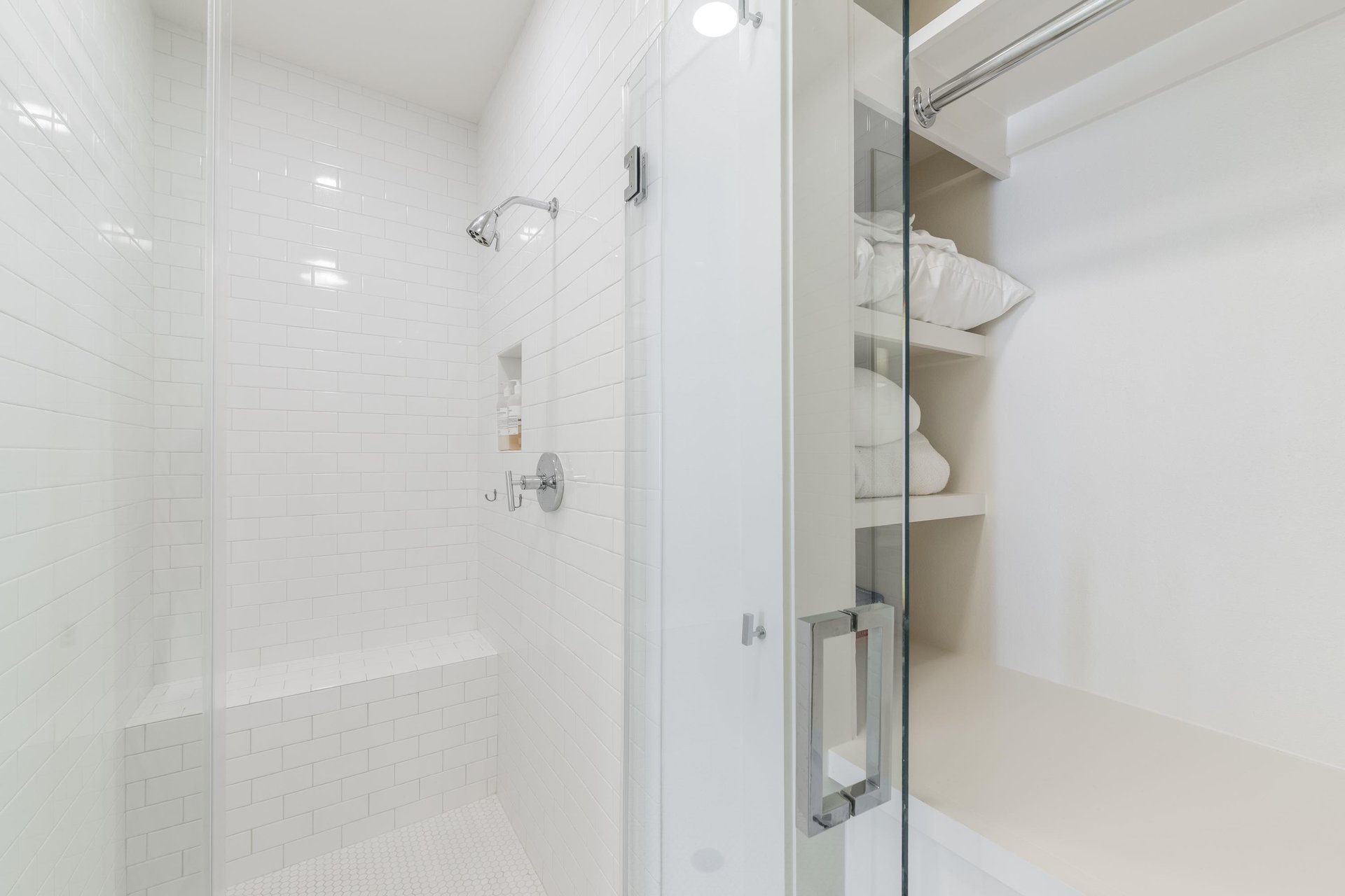 Shared Bathroom, 2nd Floor