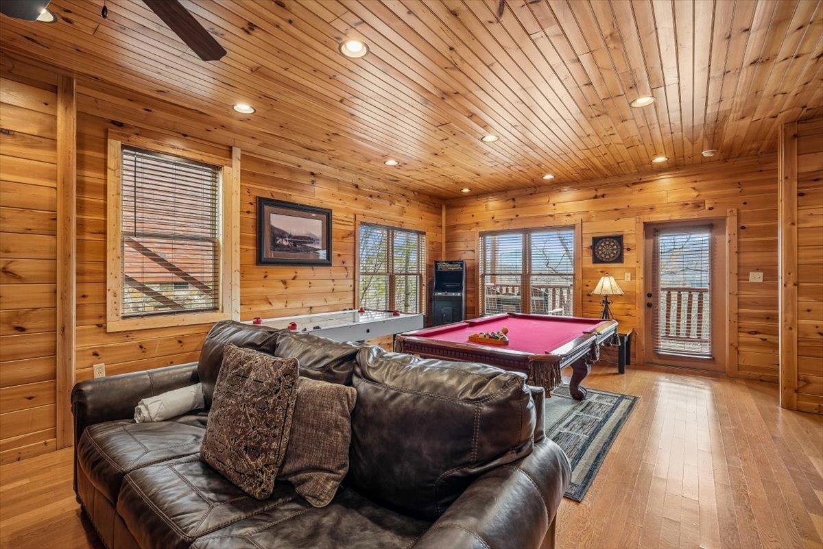 15Family Room