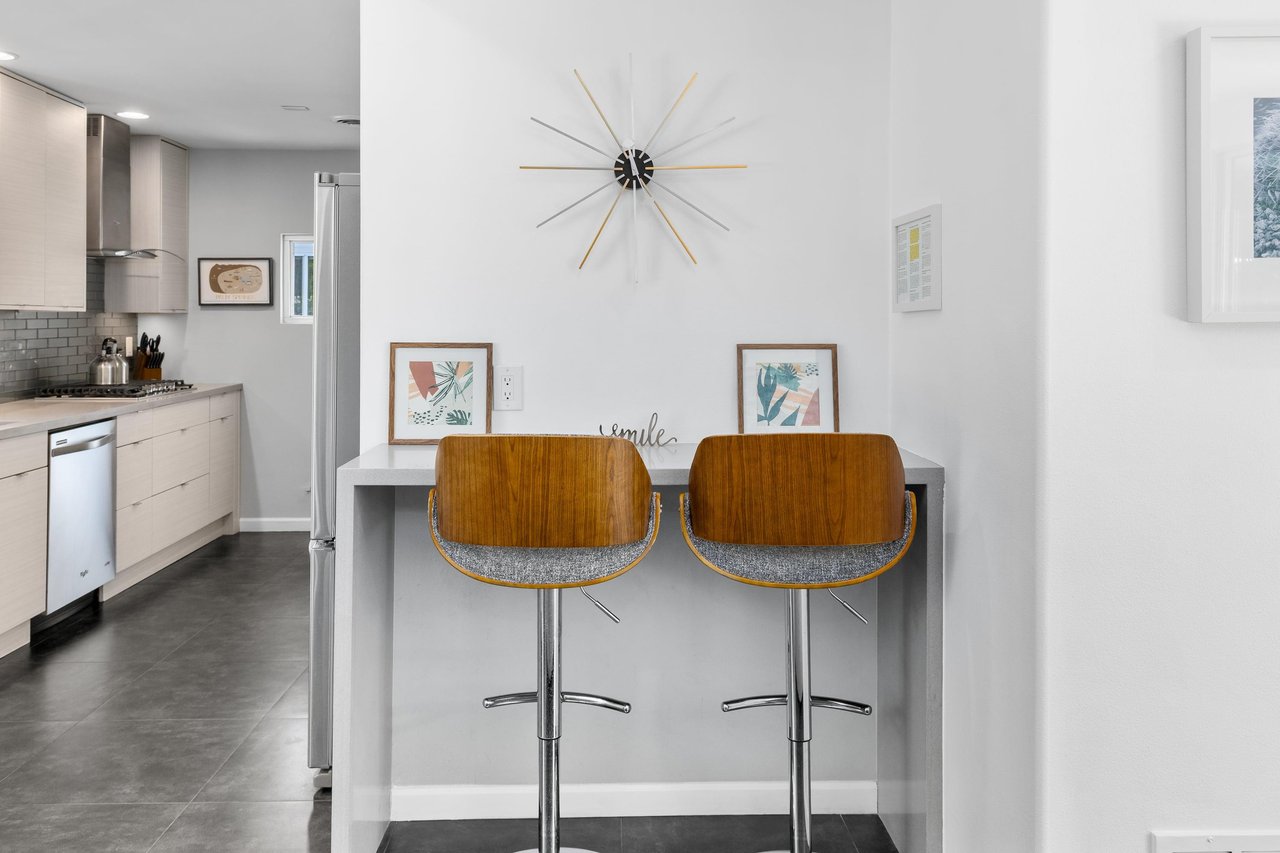 Breakfast bar for 2