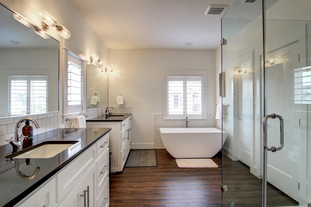 2nd Floor King Suite Bathroom  Walkin Closet