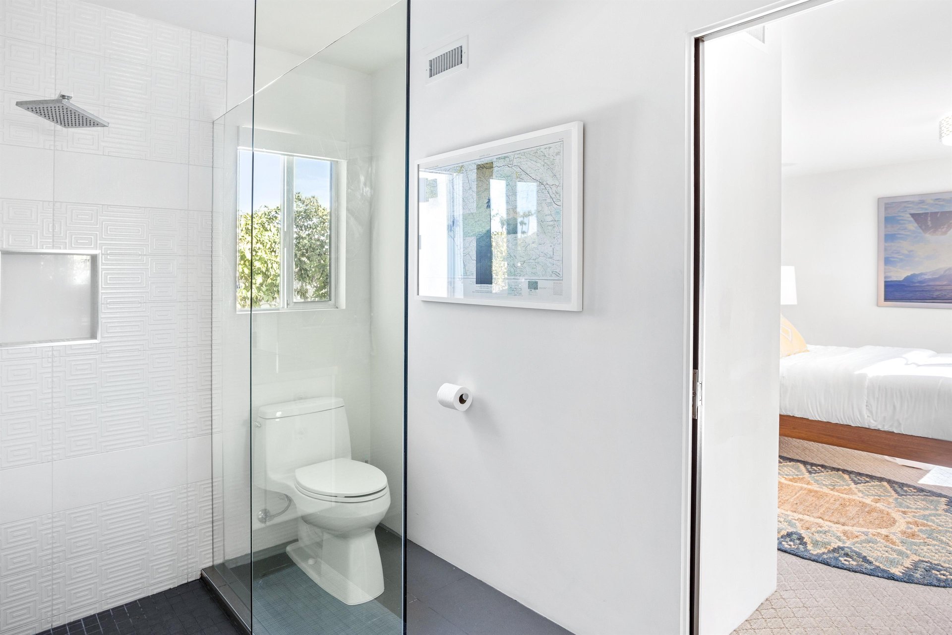 Guest ensuite bath