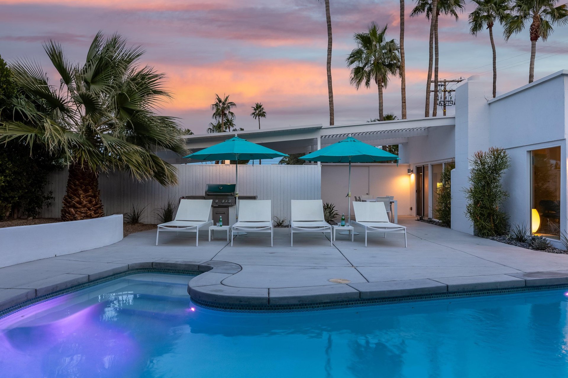 Walkin pool