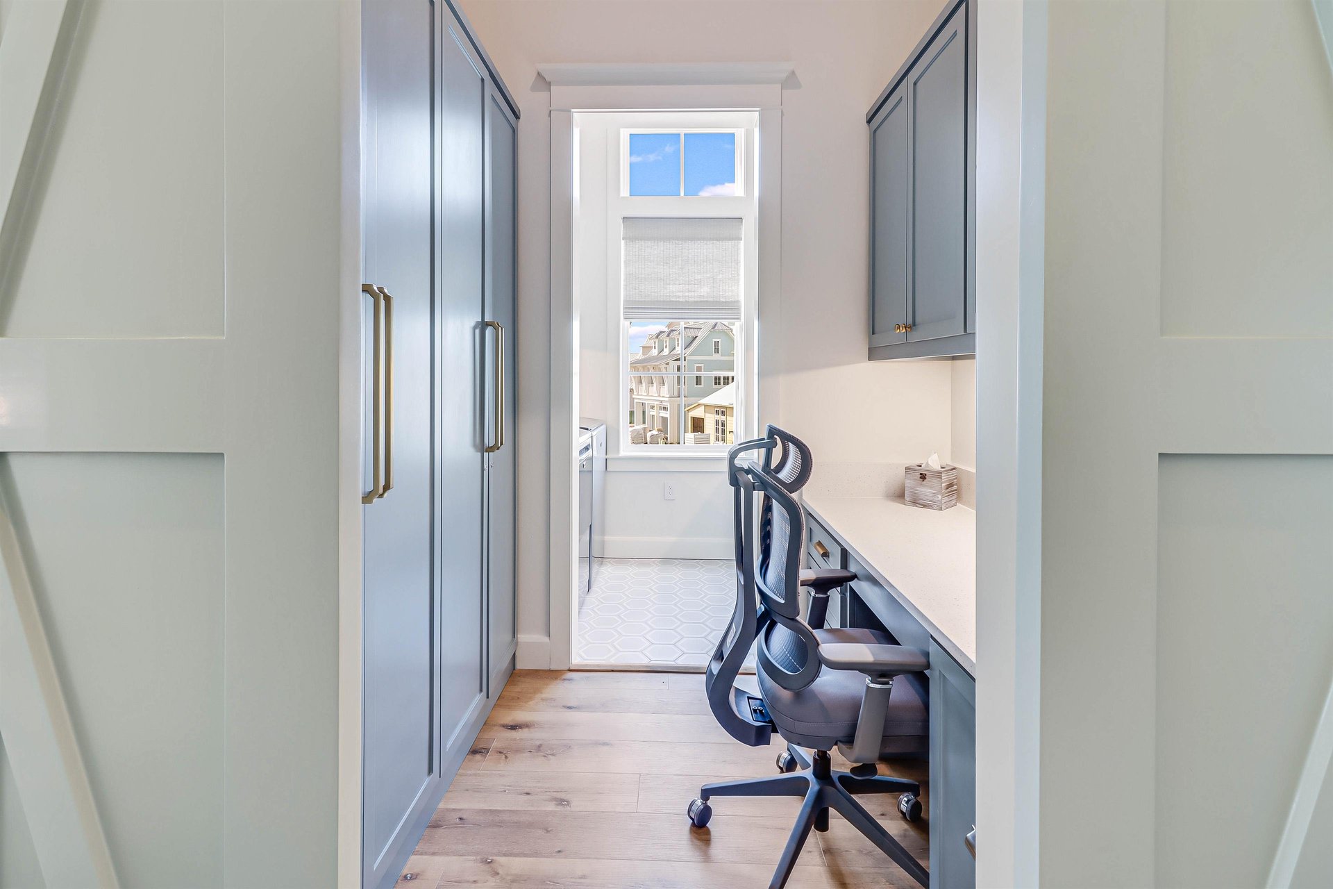 Hallway Desk  Laundry Room, 2nd Floor