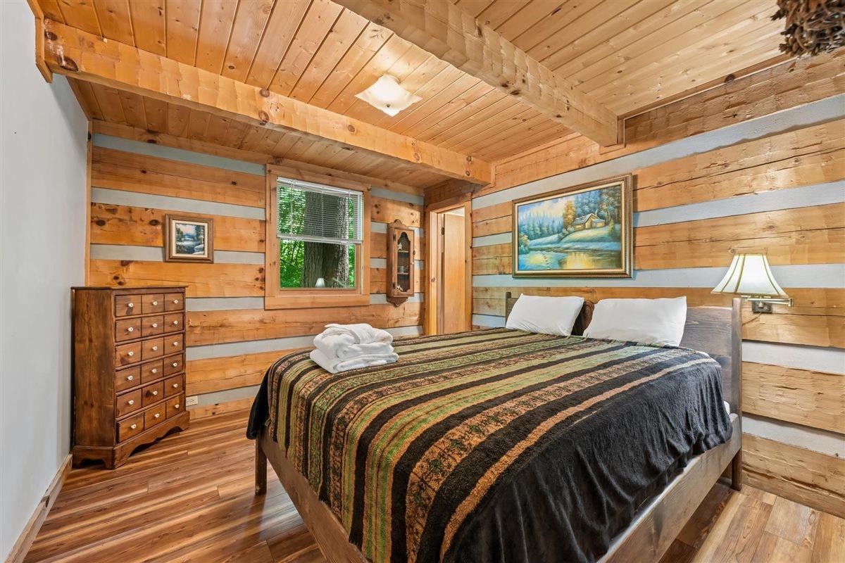 23Bedroom