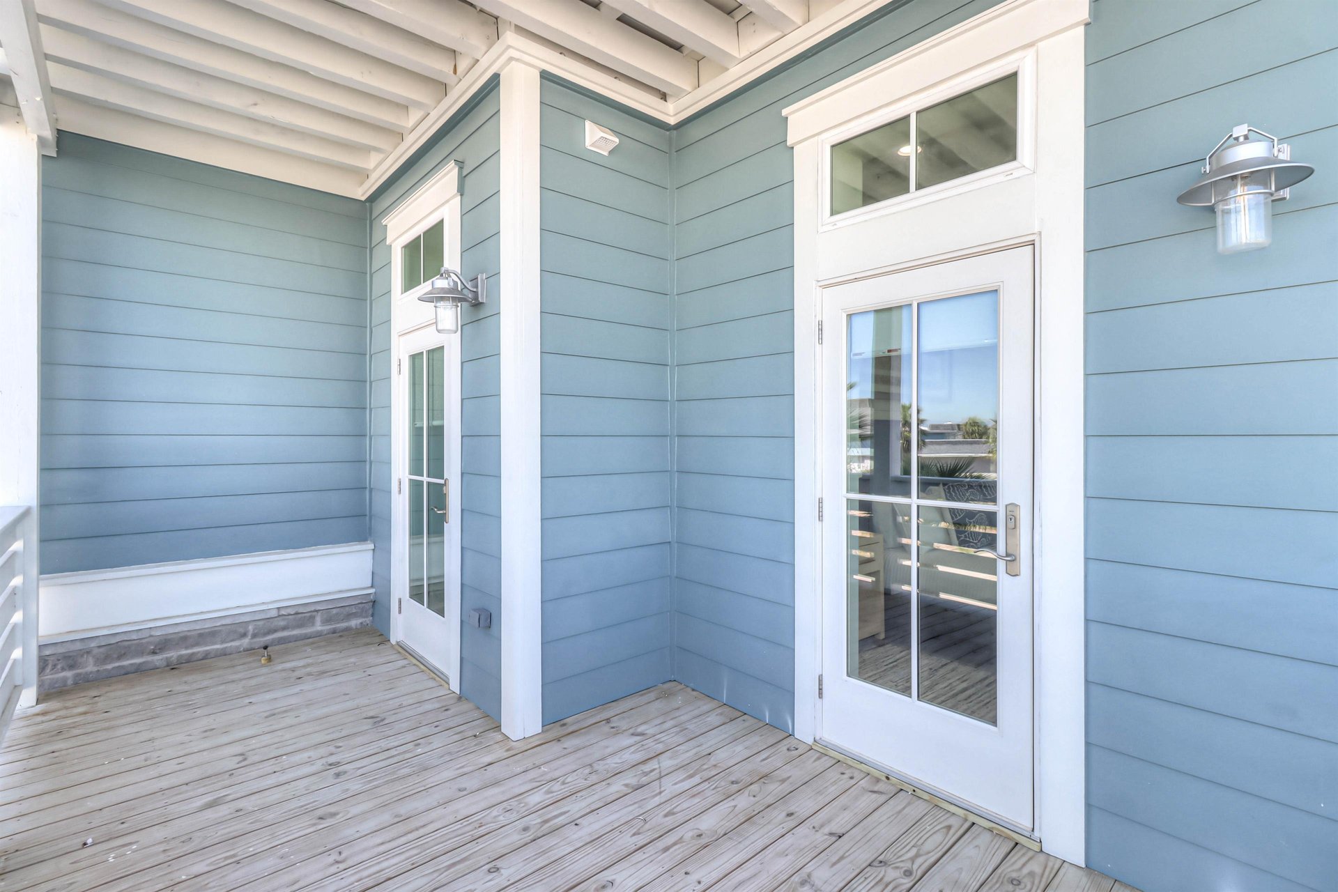 KitchenUtility Room Deck