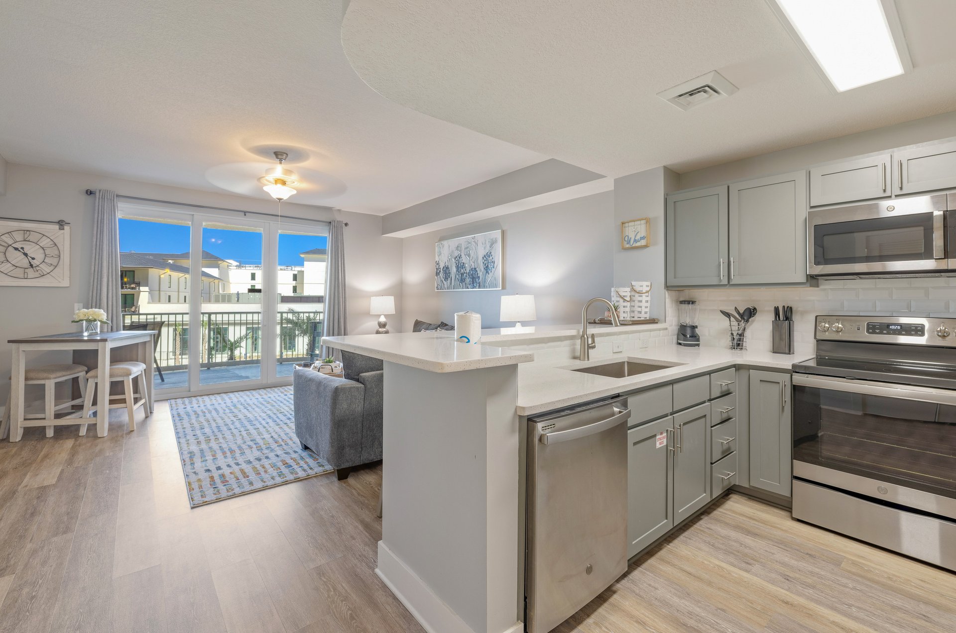 Calypso 310 Tower 3 9