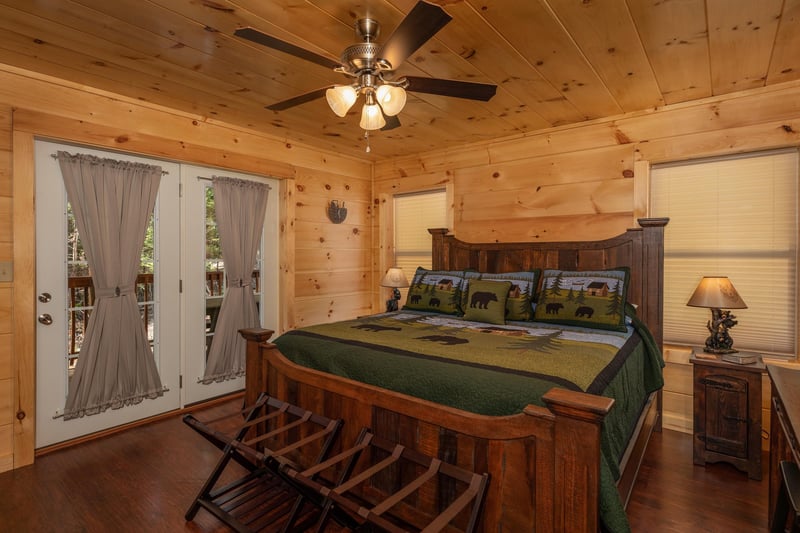King bed with door to deck