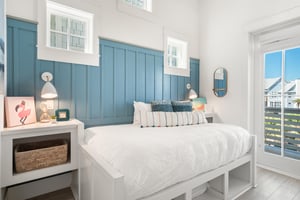 Queen Bedroom 2nd Floor