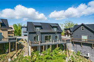 rear view of Lakeview Cabin