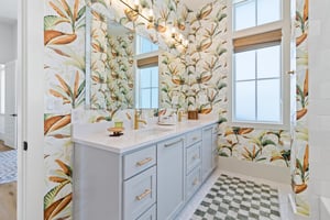 Twin Bunk Bathroom, 2nd Floor