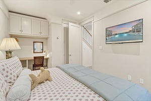 Primary King Bedroom, 1st Floor