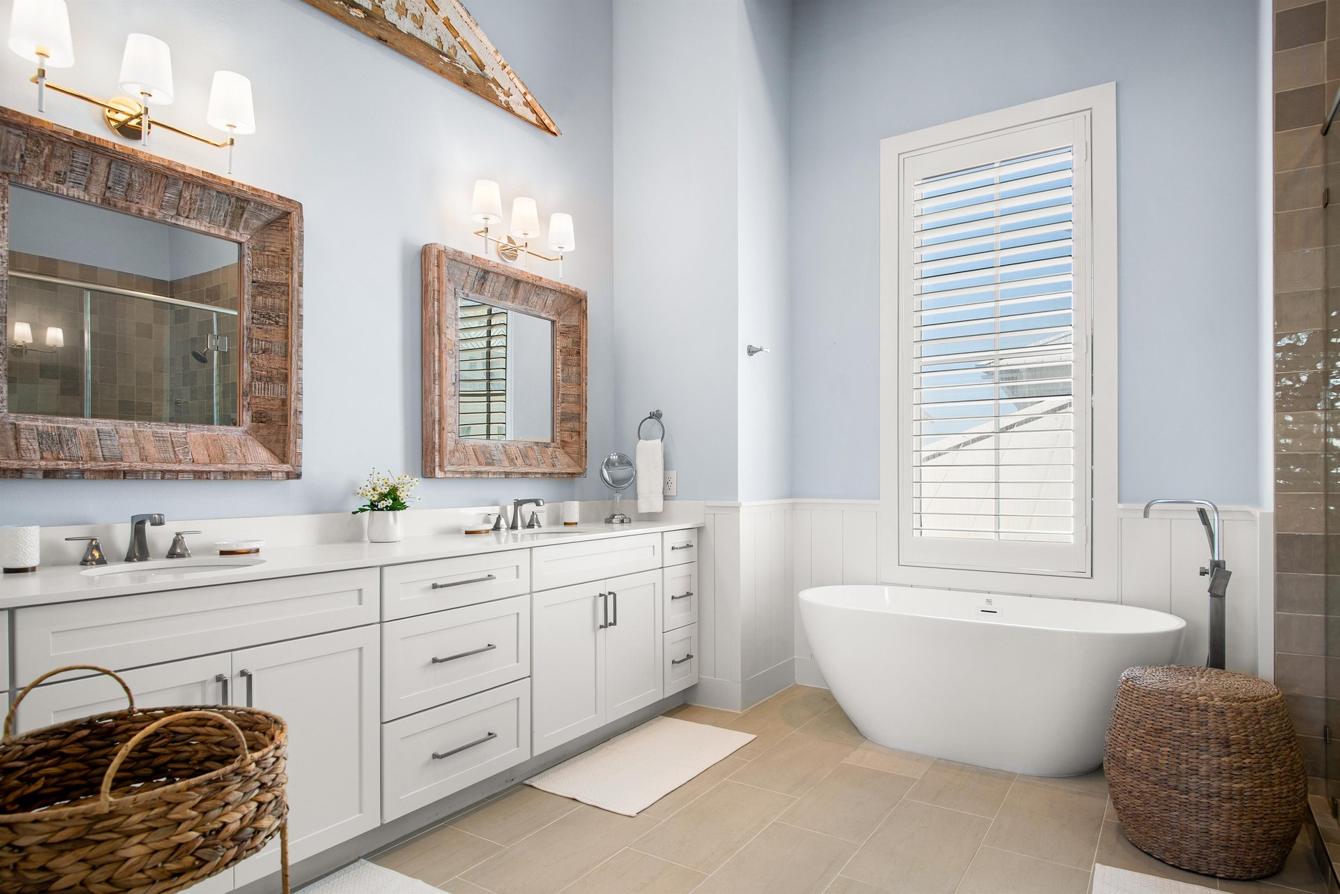 Primary King Bathroom, 3rd Floor