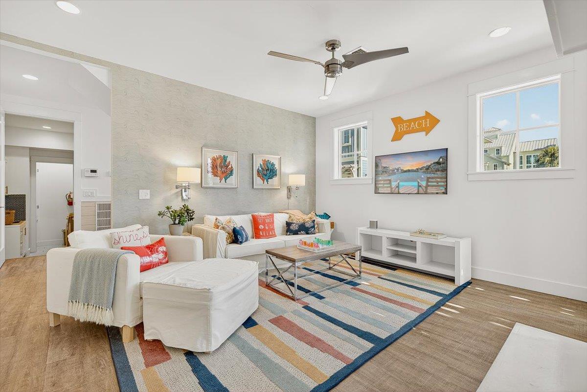 Secondary Living Room, 1st Floor