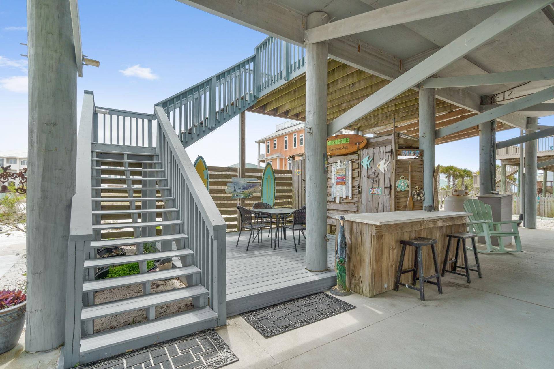 BarHangout Area Under House