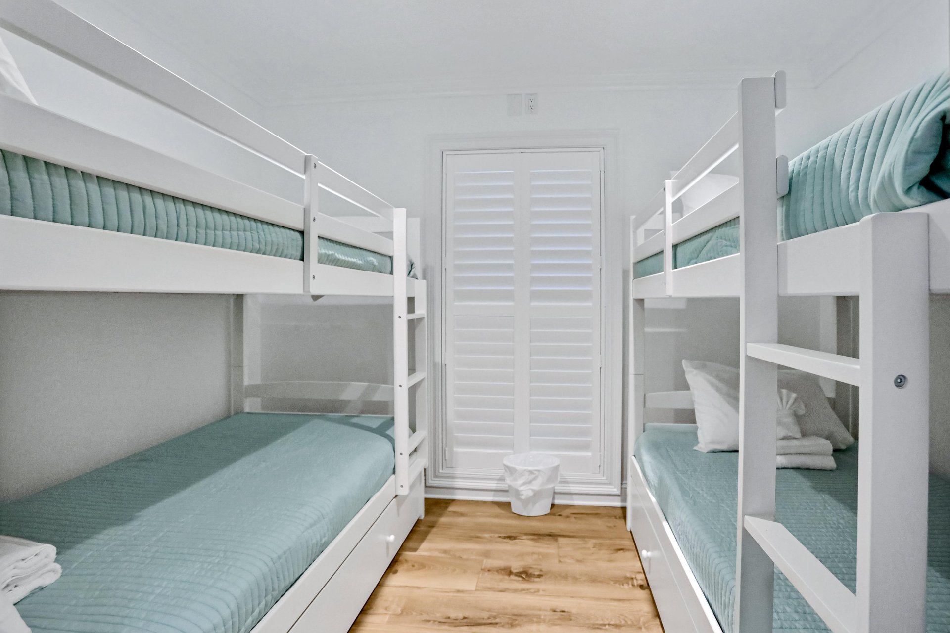 Venus on Vacation 32