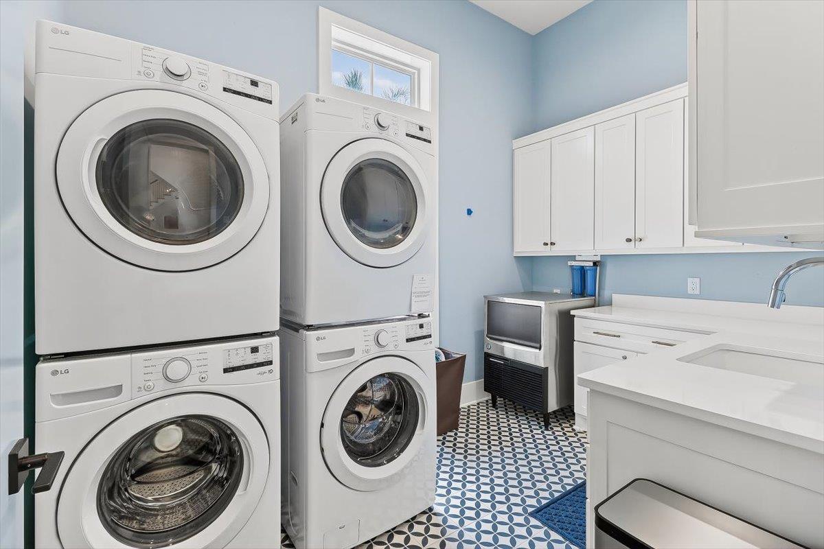 1st Floor, Laundry Room