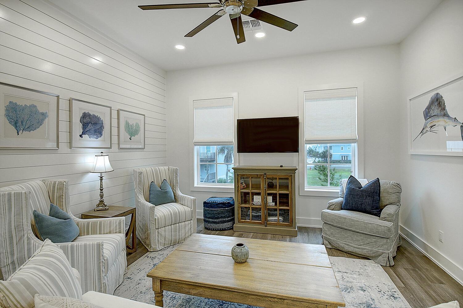 Living Area, 2nd Floor