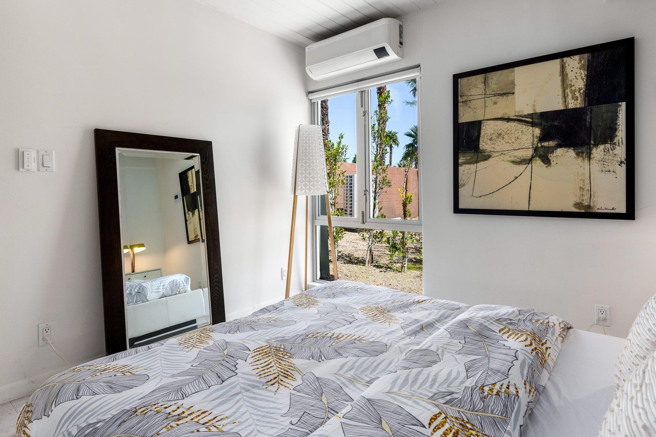 Guest bedroom
