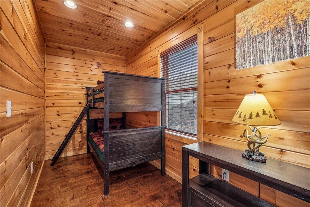33Bedroom