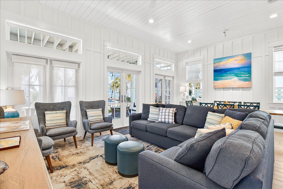 1st Floor, Living Room