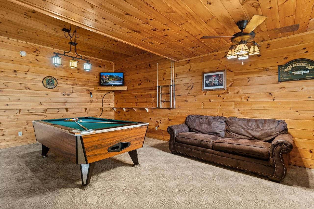 ridgetoptheatrelodge42