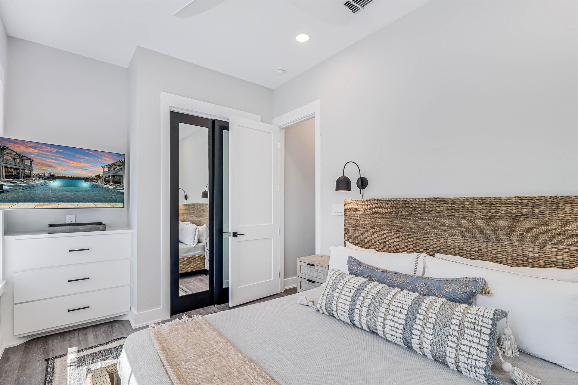 Fourth King Bedroom, 2nd Floor