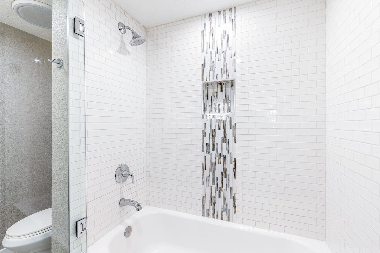 Guest shower