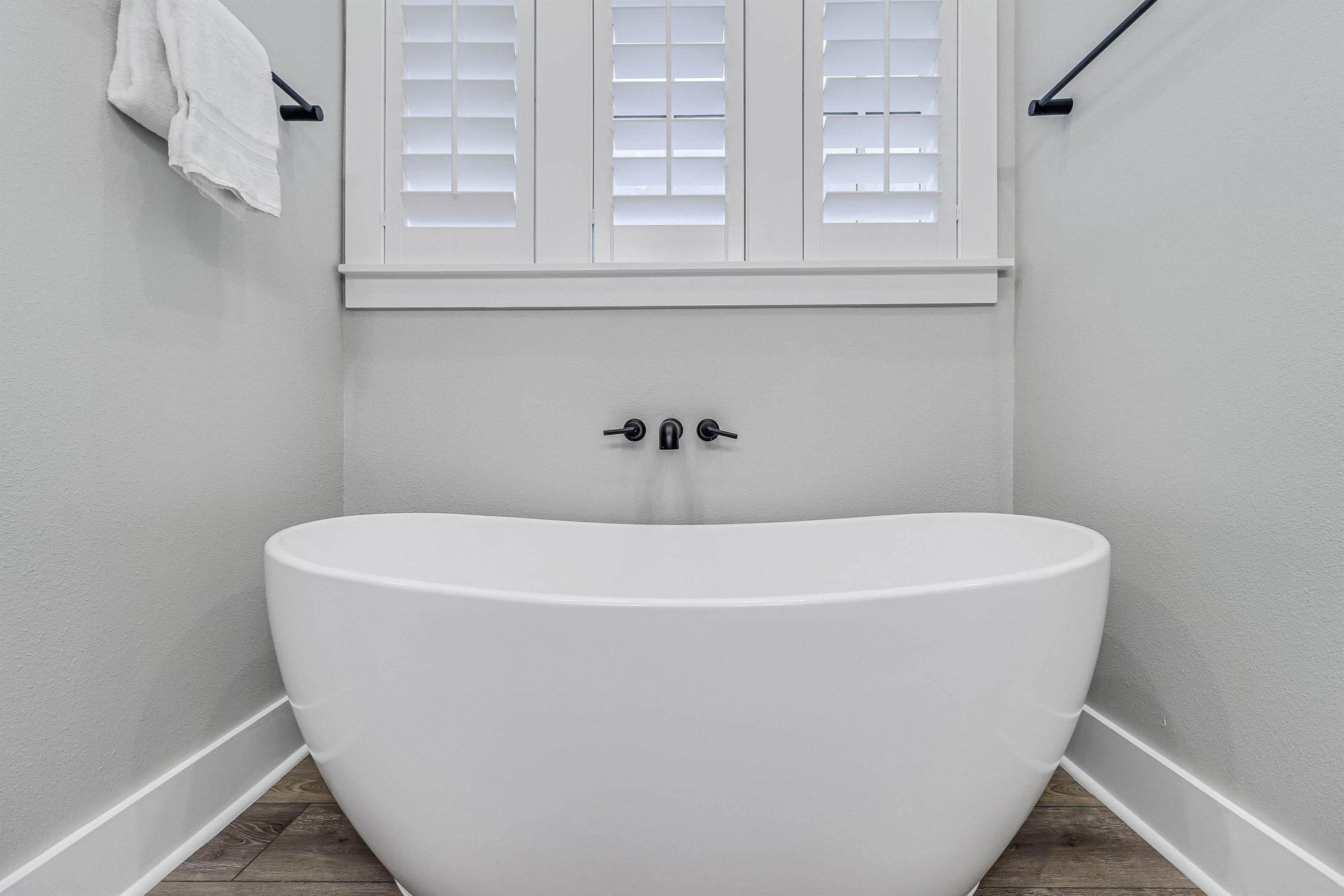 Primary King Bathroom, 3rd Floor