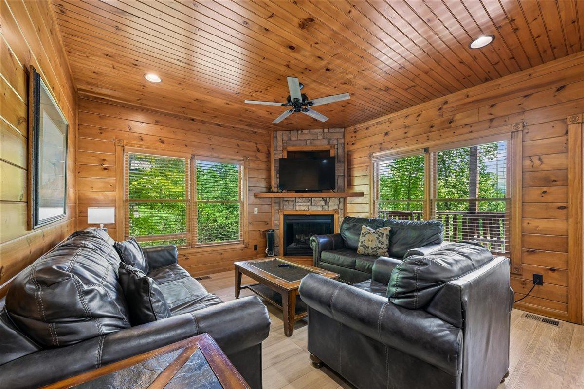16Living Room