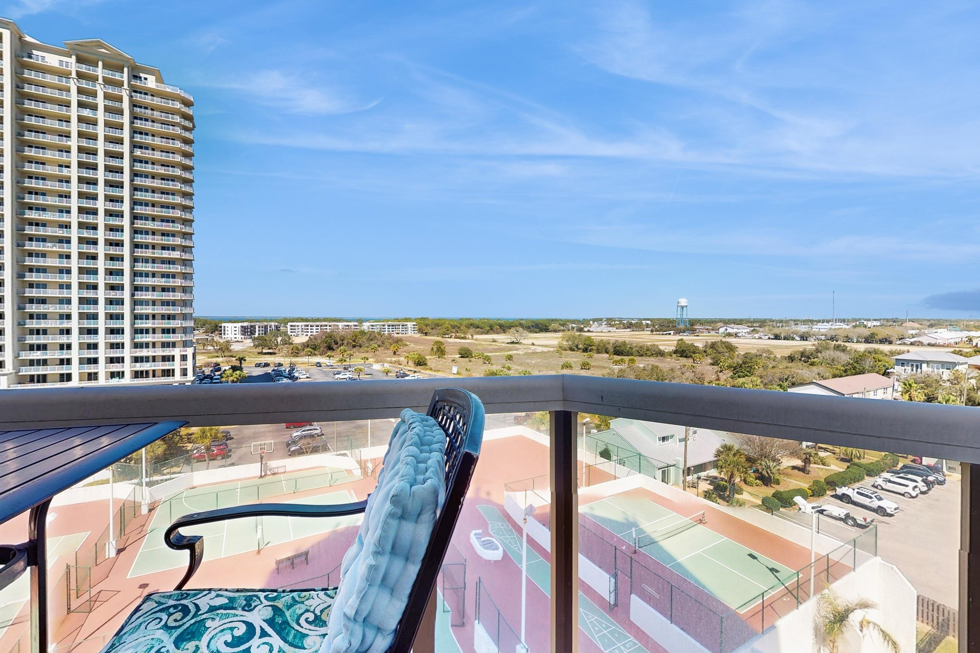 6326018.jpg