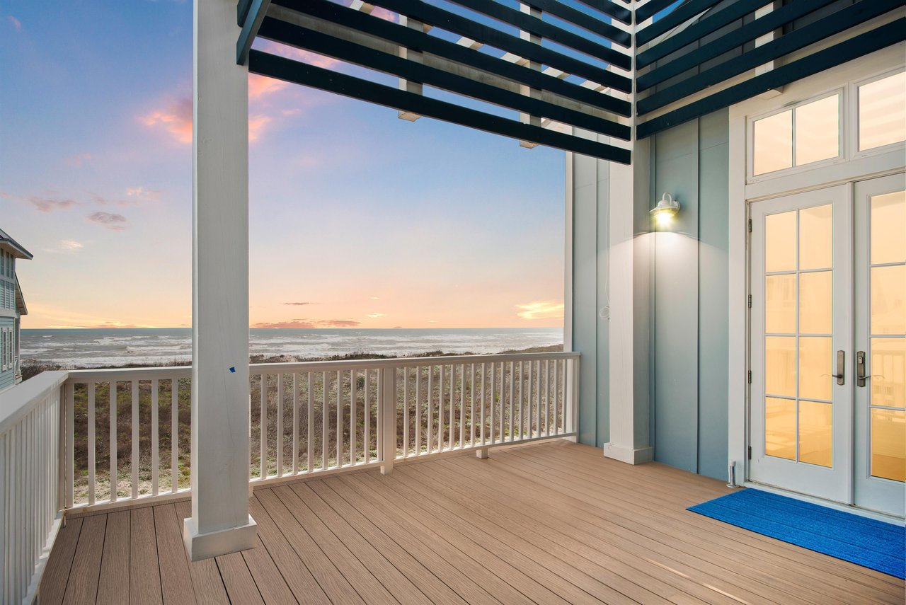 3rd Floor, Lounge Balcony