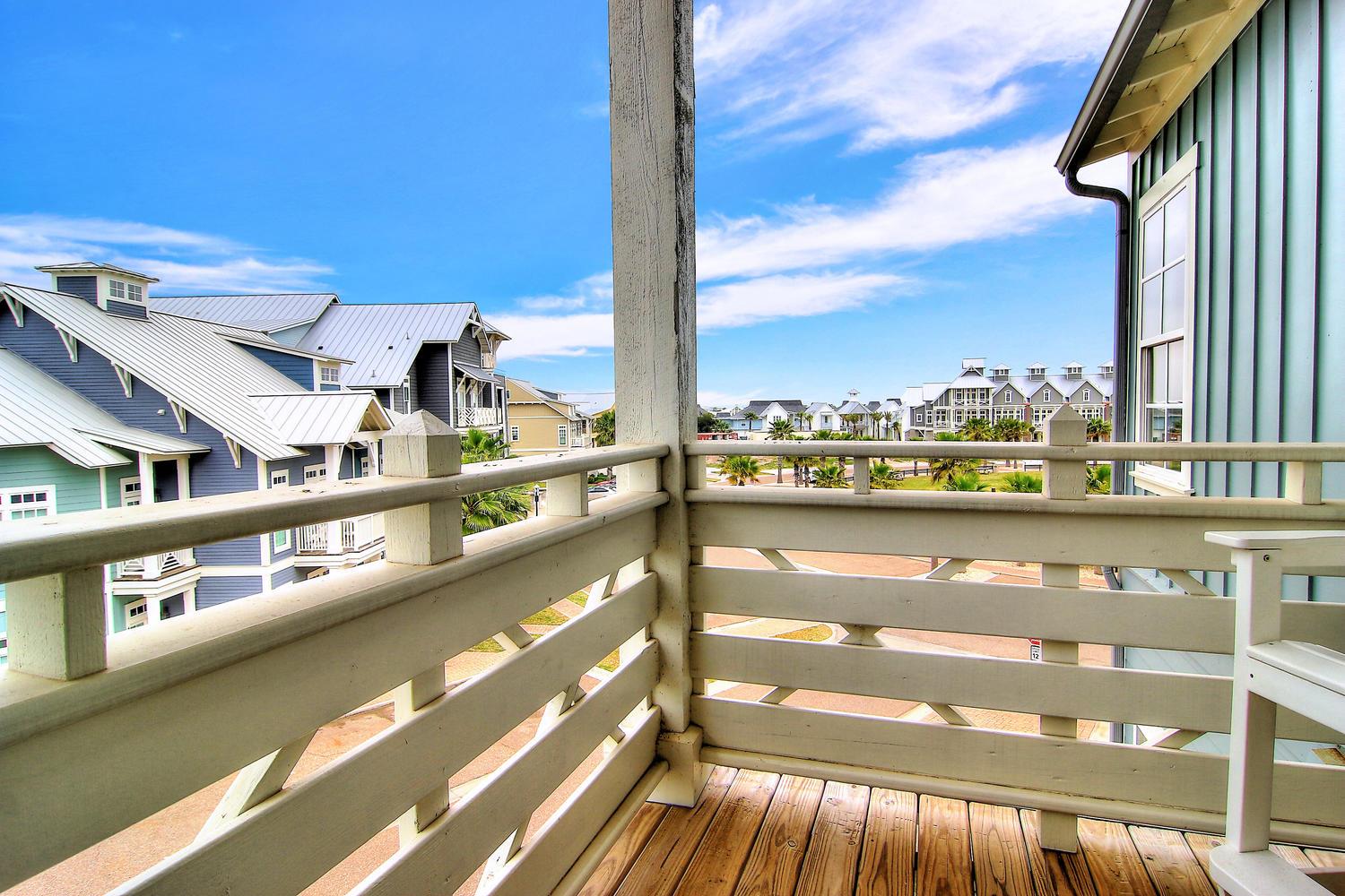 Main Floor, Balcony View
