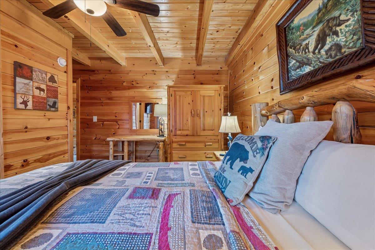 25Bedroom